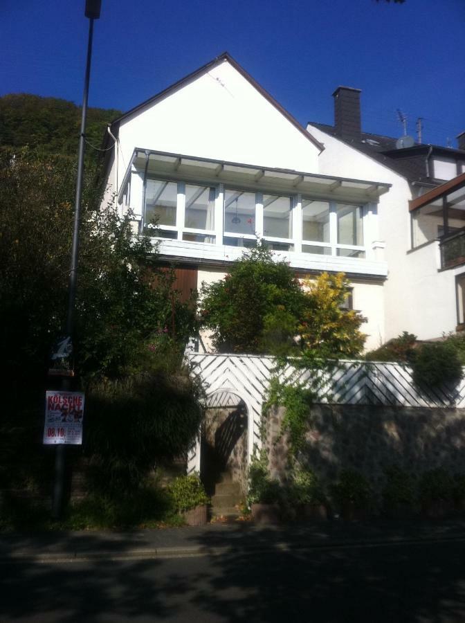 Ferienhaus Moselblick Mit Kostenfreien Oepnv-Ticket Ürzig エクステリア 写真